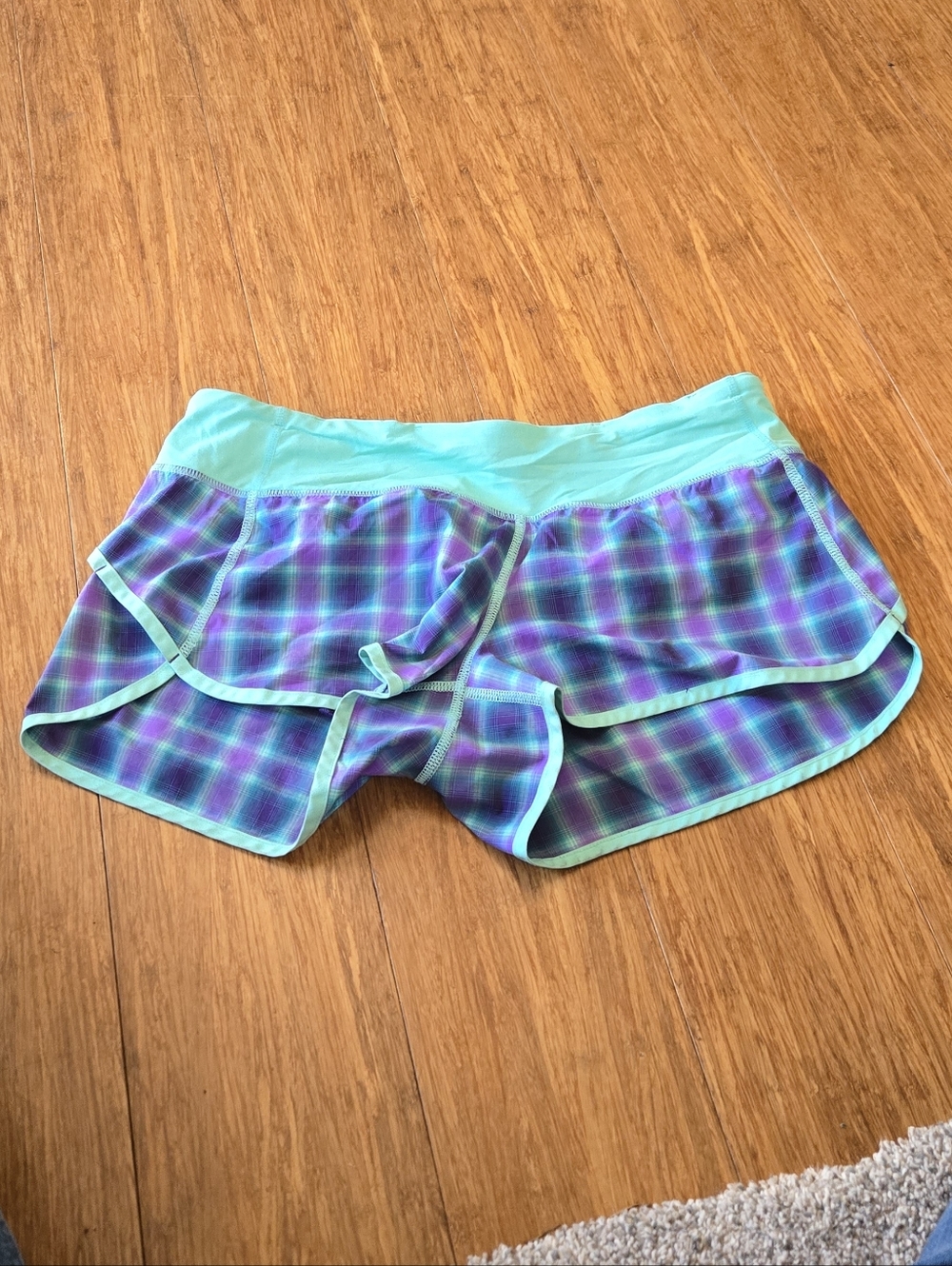 Lululemon Speed Shorts River Rock Oasis Ombre Plaid Size 6